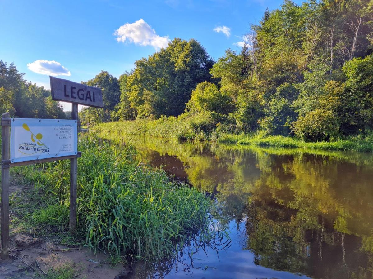 Villa Atostogu Namelis-Pirtis Prie Upes Anykščiai Esterno foto
